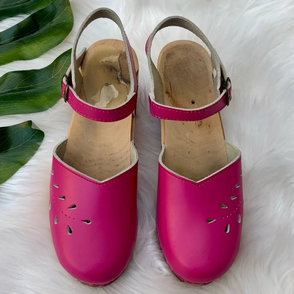 Sven Vollsjo Leaf Punch Clog Ankle Strap Fuchsia - Picture 2 of 10